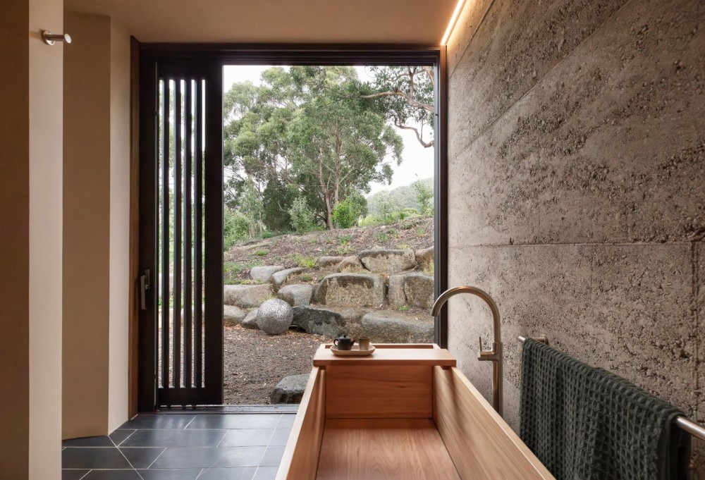 NMP_9007_FlowerpotHome-Biotope_LR_©NatashaMulhall.jpg