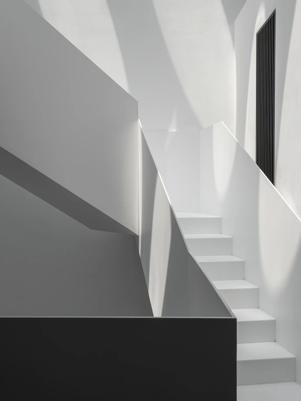 英澜EANLAN青岛展厅 | 安年设计 | 2025 | 中国山东_vsszan2065612300225885.png