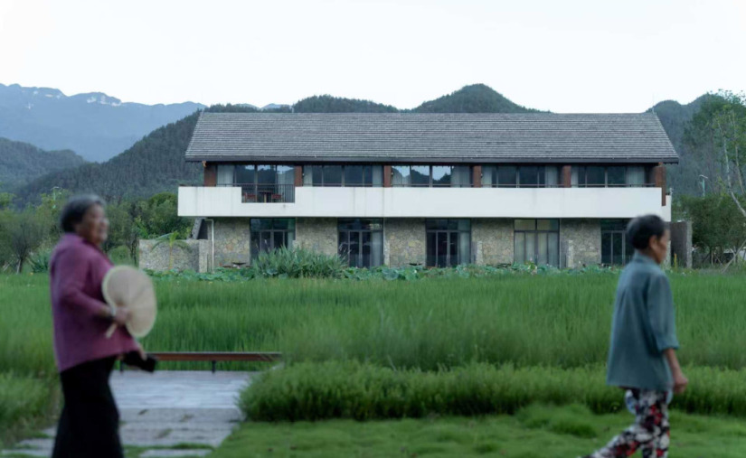 稻田民宿·重庆丰都包鸾思源居 | 悦集建筑 | 2025 | 中国