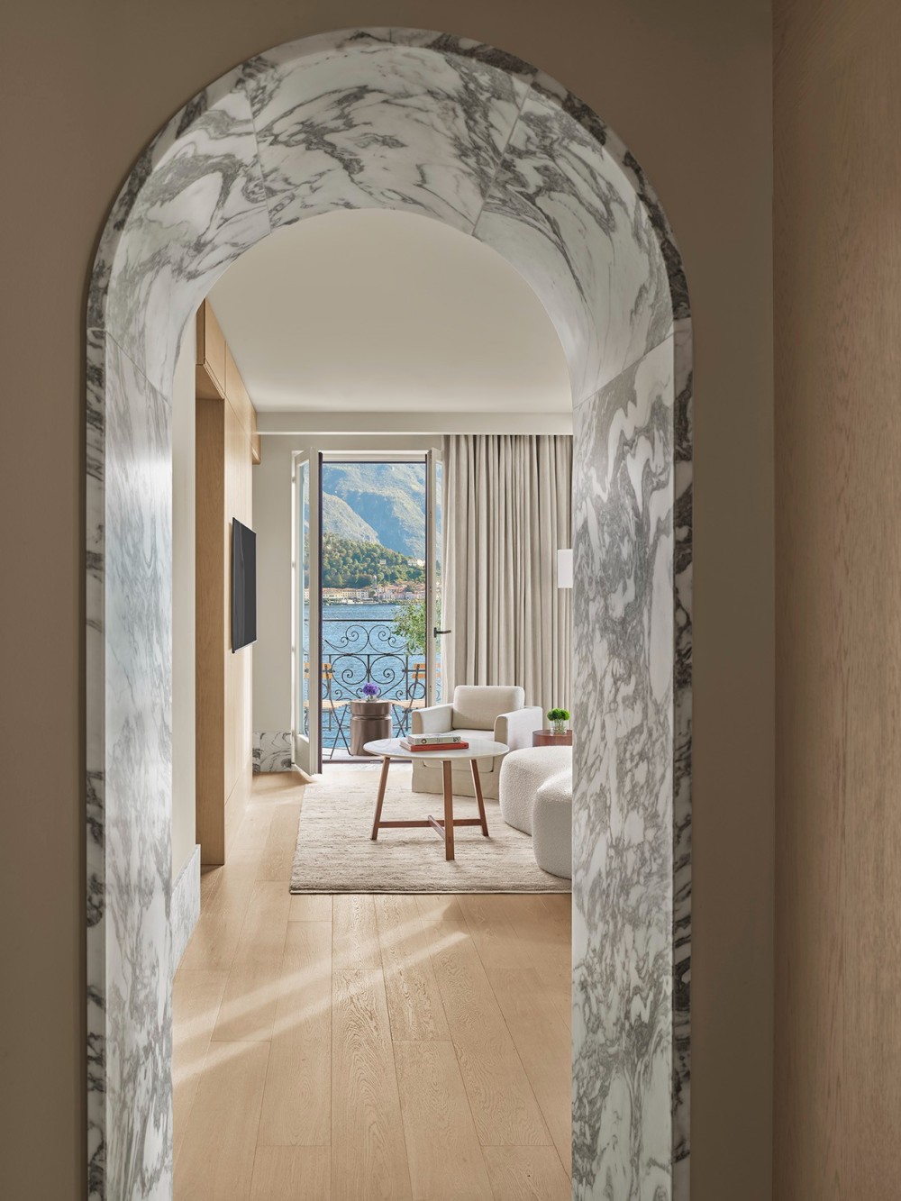 意大利科莫湖Edition酒店 The Lake Como Edition, Italy_Como1_03a_524_RGB_V1.jpg