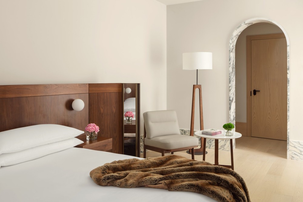 意大利科莫湖Edition酒店 The Lake Como Edition, Italy_EDT-MILLE-Guest_Room_02.jpg