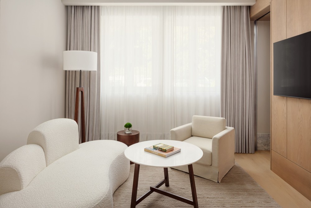 意大利科莫湖Edition酒店 The Lake Como Edition, Italy_EDT-MILLE-Loft_Suite_Mountain_View_03.jpg