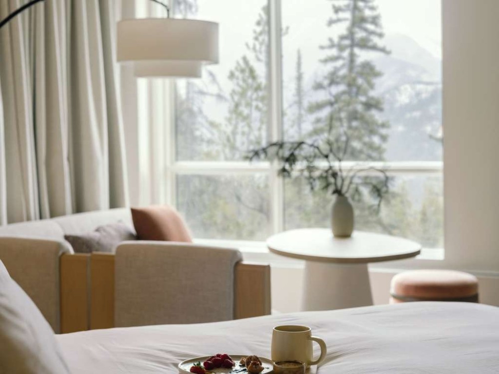 班夫悬岩酒店 Rimrock Banff, Emblems Collection_20260706_085523_3400.jpg