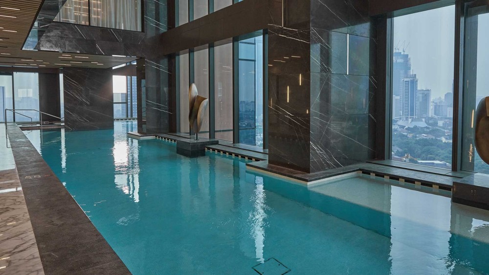 雅加达瑞吉公寓 The St. Regis Jakarta_pool.jpg