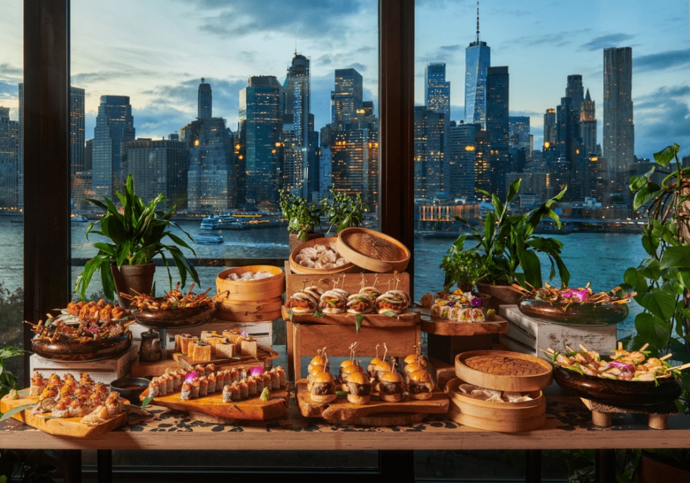 纽约布鲁克林1号酒店 1 Hotel Brooklyn Bridge_110424_HarrietsLounge_120276_HR_2h1343.png