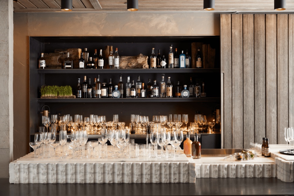 纽约布鲁克林1号酒店 1 Hotel Brooklyn Bridge_Quarry_Bar_1_Hotel_Brooklyn_Bridge_Photo_Credit_James_Baigriew1620.png