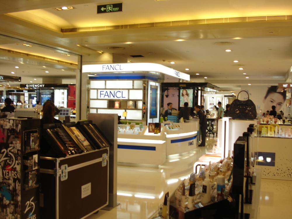 上海久光百货化妆品专柜集锦-商业设计-马蹄室内设计论坛-序赞网